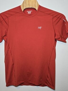 Arc'teryx Mens Large Motus Crew Neck Performance Crew Neck Shirt Burnt Orange